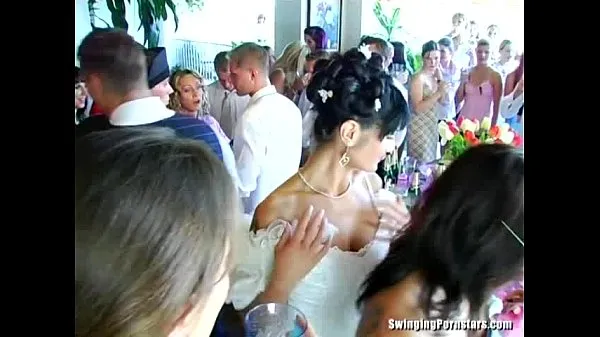 بہترین Wedding whores are fucking in public پاور کلپس