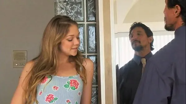 Parhaat Jessie Andrews, babysitter who also takes care of her boss's cock tehopidikkeet