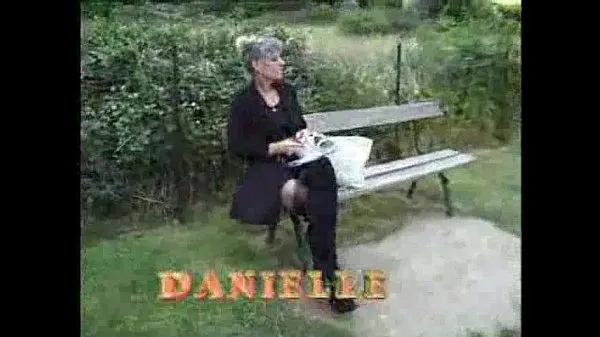 Beste Crazy French Old Mature fucking in garden powerclips