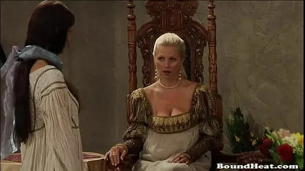 Bedste Big Titted Countess Ruling Over Her Slaves powerclips