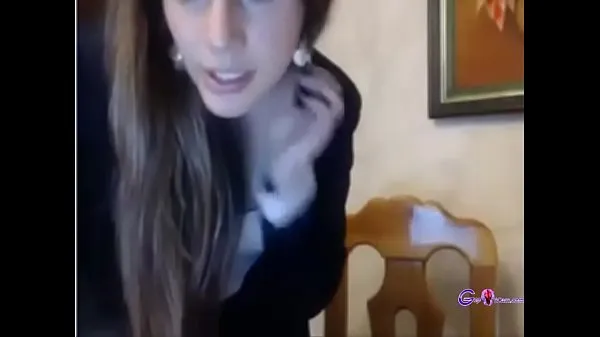 Najlepsze klipy zasilające Hot Italian girl masturbating on cam