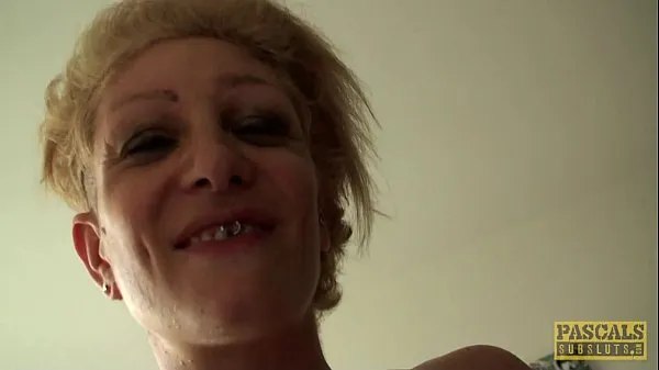 Die besten Inked UK Prostituierte rau im Arsch von Maledom geschimpft Power-Clips