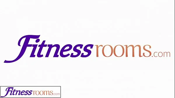 最好的Fitness Rooms Young sweaty gym girls have lesbian threesome after workout功率剪辑器