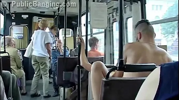 最好的Extreme public sex in a city bus with all the passenger watching the couple fuck功率剪辑器