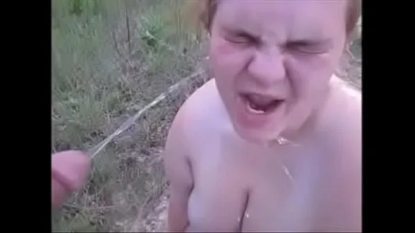 Nejlepší Hot Wife Gets Pissed & Spit On While Sucking Dick Swallowing A Mouth Full Of Cum napájecí klipy