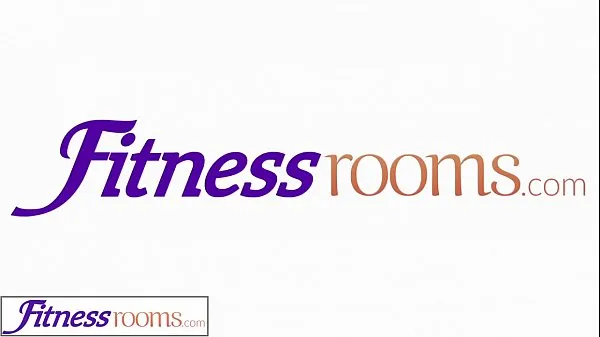 Τα καλύτερα κλιπ τροφοδοσίας Fitness Rooms Gym milf and students have wet lesbian interracial threesome