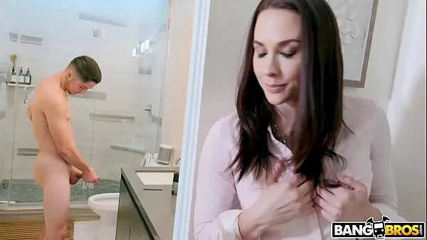 Beste BANGBROS - Stepmom Chanel Preston Catches Jerking Off In Bathroom strømklipp