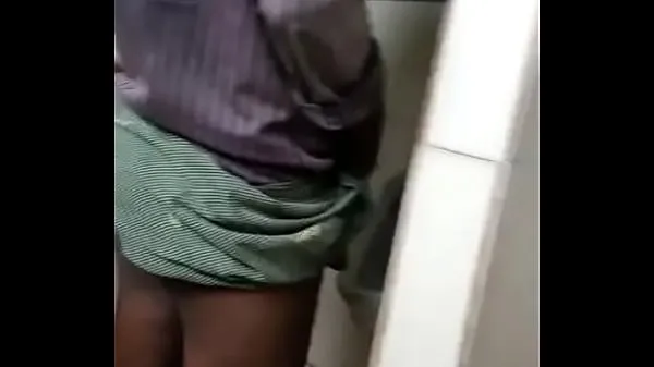 Bästa pissing and holding cock of desi gay labour in lungi power Clips