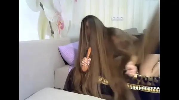 En iyi Fantastic Long Haired Playing with Hair Brush Long Hair güç Klipleri