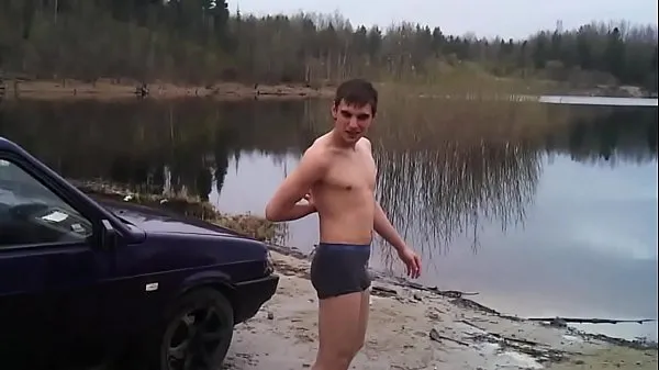 Najboljše Russian amateur: skinny dipping močne sponke