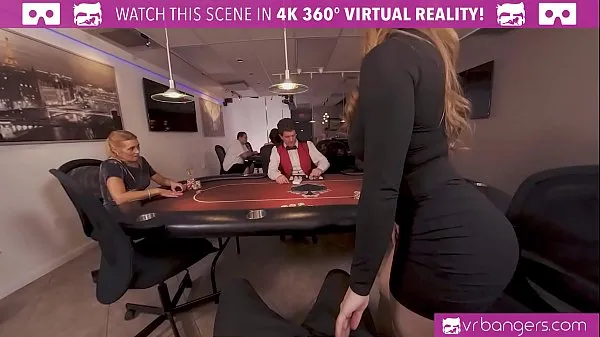 A legjobb VR Bangers Busty babe is fucking hard in this agent VR porn parody tápklipek