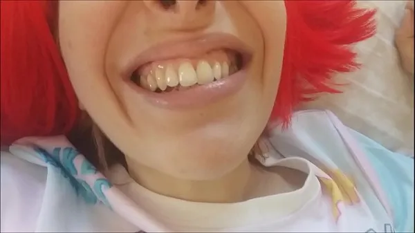 Najlepšia Chantal lets you explore her mouth: teeth, saliva, gums and tongue .. would you like to go in napájacích klipov
