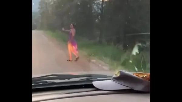 A legjobb Hitchhiker in the woods, gets banged over a tree for a ride back into town tápklipek