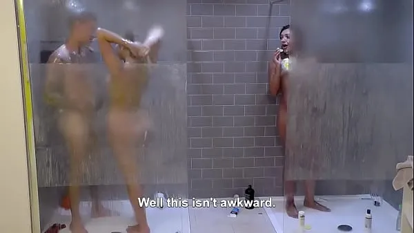 최고의 WTF! Abbie C*ck Blocks Chloe And Sam's Naked Shower | Geordie Shore 1605 파워 클립
