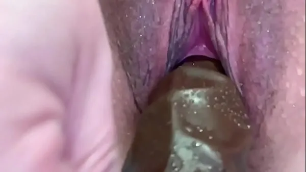 Bästa White phat pussy fucks herself with a huge black cock in the shower power Clips