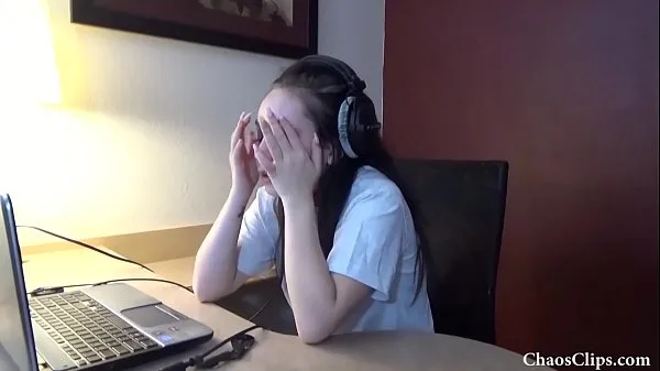 Bästa 18 year old Lenna Lux masturbating in headphones power Clips
