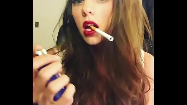 Klip kuasa Hot girl with sexy red lips terbaik