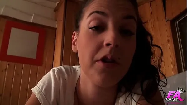 Bästa 18yo petite teen Vanessa knows how to get free stuff from dudes in her 'hood power Clips