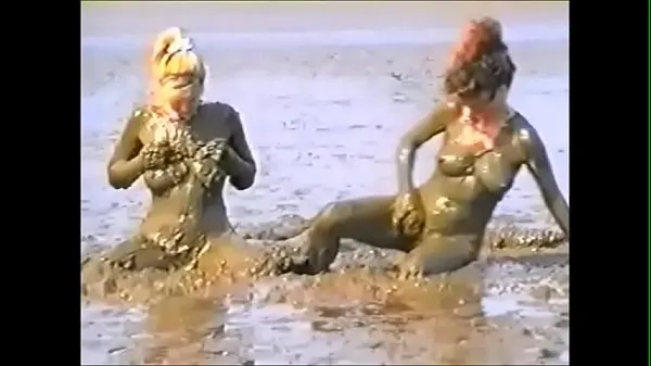 Klip kuasa Mud Girls 1 terbaik