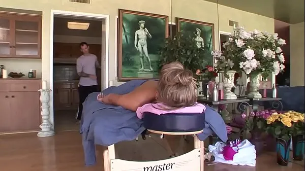 Najlepšia Slut who during the massage spreads my pussy to get fucked napájacích klipov