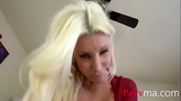 Bästa Blonde Thick Step Mom Fucks Her - Brittany Andrews power Clips