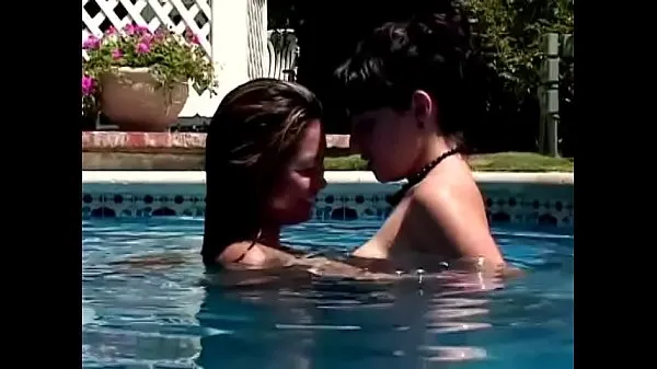 بہترین Asian babe Lielani seduces her girlfriend Lana Croft for some adventure in the swimming pool پاور کلپس