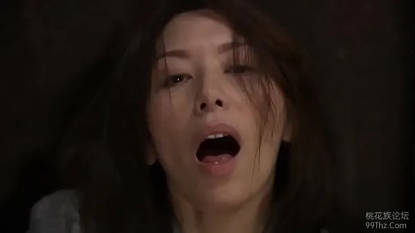 Klip kuasa Japanese wife masturbating when catching two strangers terbaik