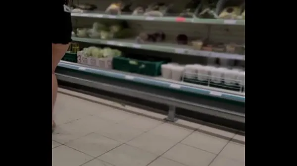 Beste Horn films wife showing off her ass to supermarket customer Luana Kazaki strømklipp