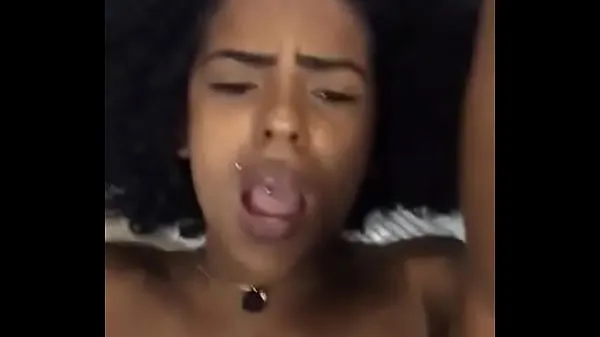 Melhores clipes de energia Oh my ass, little carioca bitch, enjoying tasty