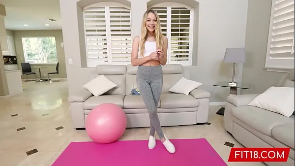 Najlepsze klipy zasilające FIT18 - Lily Larimar - Casting Skinny 100lb Blonde Amateur In Yoga Pants - 60FPS