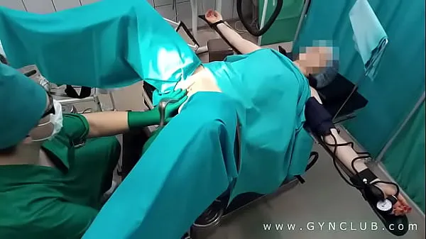 Klip kuasa Gynecologist having fun with the patient terbaik