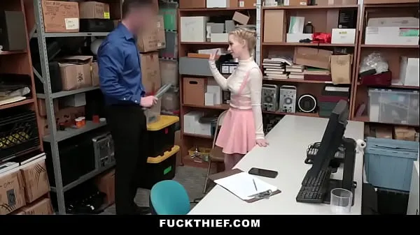 Bedste Shoplifter Teen Fucked In Security Room As Punishment powerclips