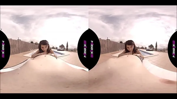Klip kuasa PORNBCN VR 4K | Young amateur fucking in the outdoor public pool Mia Navarro virtual reality 180 3D POV terbaik