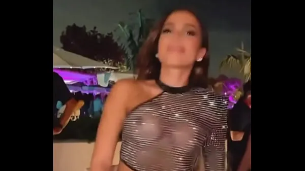 Clip sức mạnh Anitta with bare breasts tốt nhất