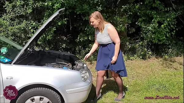 Best Exploited when the car breaks down !!! Suddenly he fucks me without a condom power Clips