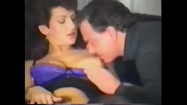 Melhores clipes de energia Naughty whore drops to her knees and gives hung stud a wet head then fucks