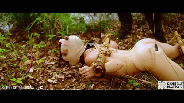 A legjobb Singer is put in a puppet suspension, gagged, facefucked, and subjected to water punishment -- a real documentary film captured outside in nature tápklipek
