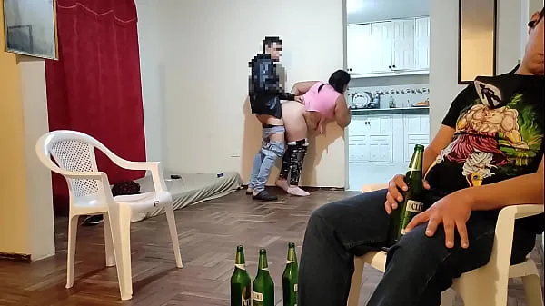 Clip sức mạnh I go to my best friend's house to watch the Soccer GAME He gets very I give his wife some massages and we end up fucking He has a very BIG ASS is a good whore tốt nhất
