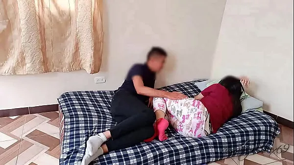 Najboljše Lesbian friend gets fucked by photos of my naked neighbor: my lesbian friend comes home deceived thinking that my neighbor is there and I end up fucking her and shoving my big hot cock into her močne sponke