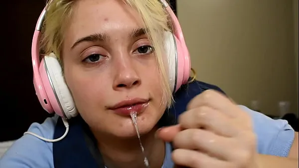 Nejlepší I'm sorry I asked you to use a condom, sir. That was very selfish of me. My feelings and safety aren't important." Submissive teen with braces Anastasia Knight talks to dirty old man Joe Jon while sucking his cock napájecí klipy
