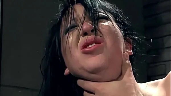 Klip daya Gorgeous suffering slut. Part 2. She suffers, but she loves to suffer. She is in strict bondage, her sadistic Master slaps her face, pulls hard back her hair, let her suffering loudly. He gets hardon while he treats her terbaik