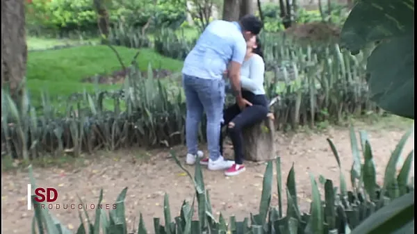 Clip sức mạnh SPYING ON A COUPLE IN THE PUBLIC PARK tốt nhất