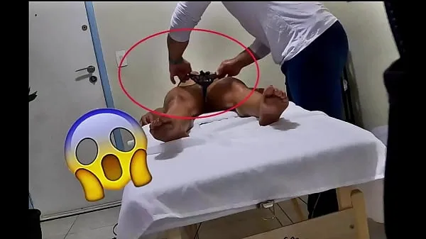 最好的Naughty masseuse took off his client's panties and filmed in secret功率剪辑器