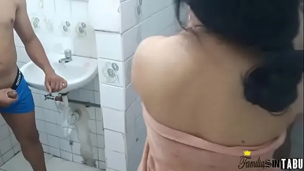 Parhaat Sexy Fucked By Her Roommate Watching Him Naked In The Bathroom She Offers Her Cock And Eats It With Her Pussy Creampie On Dirty Face Xvideos tehopidikkeet