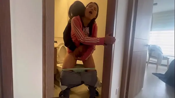 बेस्ट My friend leaves me alone at the hot aunt's house and we fuck in the bathroom पावर क्लिप्स