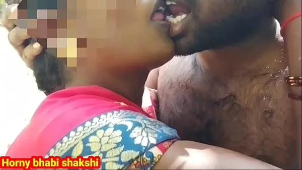 Klip kuasa Desi horny girl was going to the forest and then calling her friend kissing and fucking terbaik