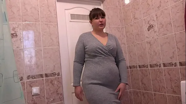 Nejlepší The fat mom stuffed her girlfriend's panties into her hairy pussy and went home with them. Masturbation with underwear and panty sniffing napájecí klipy