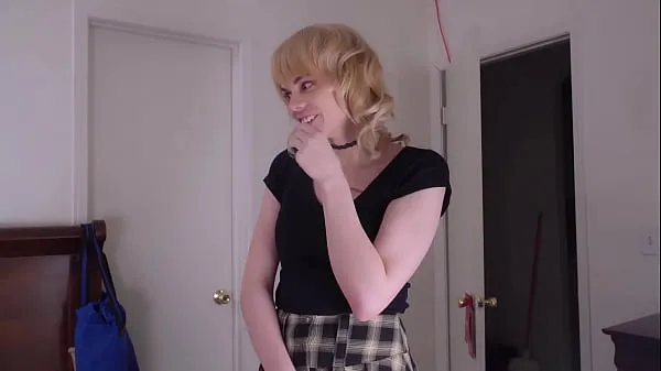 最好的Trans Teen Wants Her Roommate's Hard Cock功率剪辑器