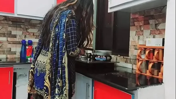 最好的Indian Stepmom Fucked In Kitchen By Husband,s Friend功率剪辑器