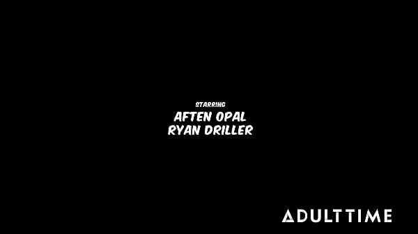 Najlepsze klipy zasilające ADULT TIME - AHEGAO EXTREME ORGASMS: Gamer Girl Aften Opal Gets Fucked By BF's Stepdad! FULL SCENE